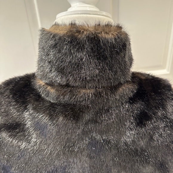 Cejon faux mink sleeveless vest in size Small - Picture 7 of 13